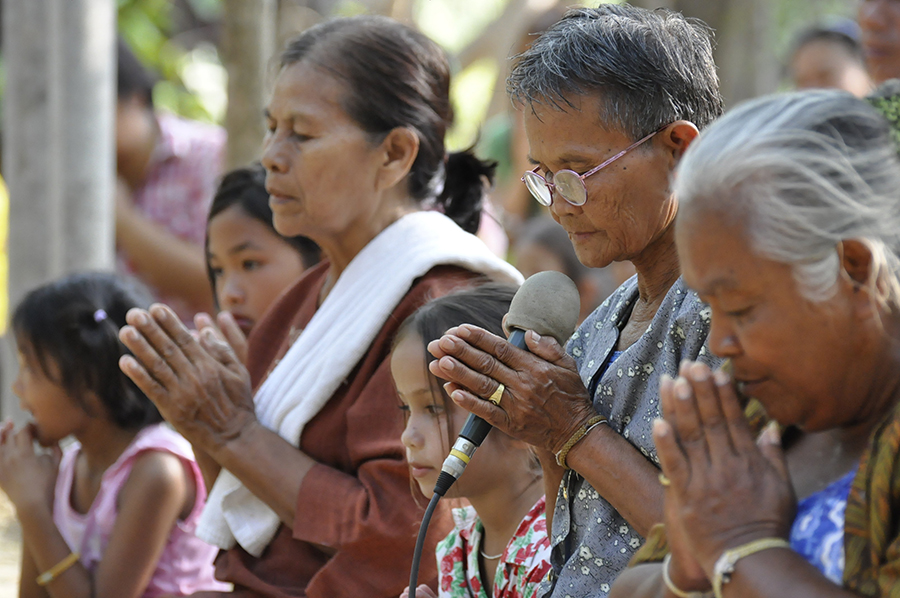 Thai Wai Village Elders